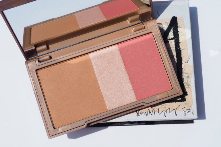 URBAN DECAY NAKED FLUSHED