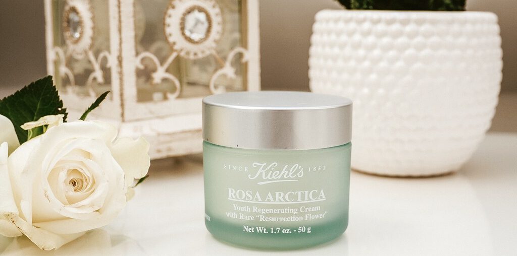 Rosa Arctica Lightweight Cream Krem przywracający młody wygląd skóry